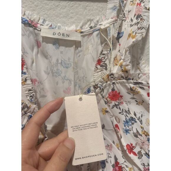 Doen ASCELLA DRESS
IN BLANC FLOWERING MEADOW Small - Picture 8 of 10